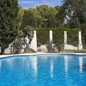 *** מלון Glanum Et צרפת